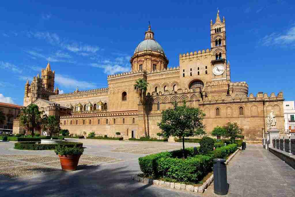 noleggio auto con autista privato Milano Palermo